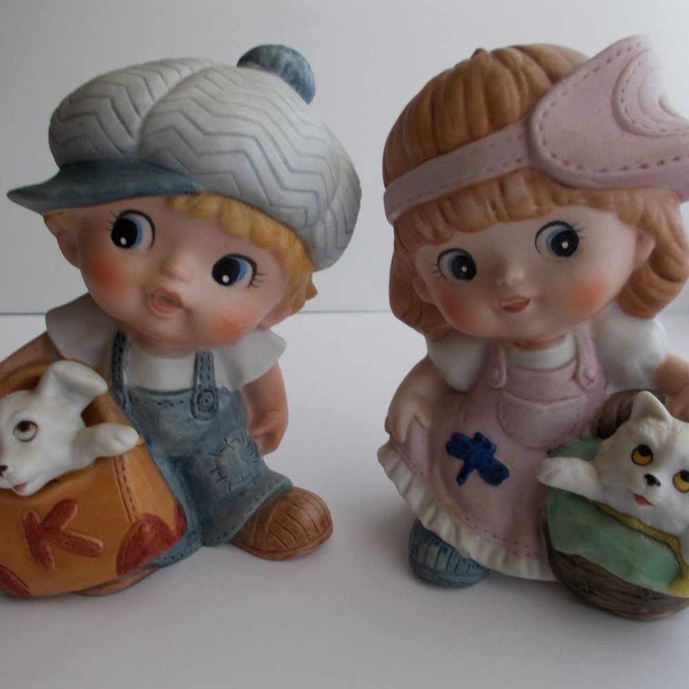 VTG HOMCO 2 Bisque Porcelain Figurine Girl with kitten Boy with puppy #1439 EUC